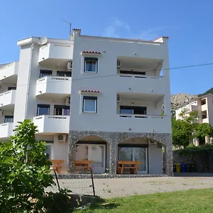 Apartman Leticia Ii, Baška