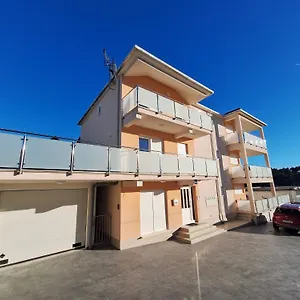valjan-apartmani.splithotels.org/